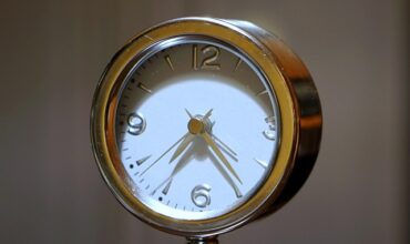 SNSでバズりやすい時間帯は本当にある？データをもとに解説